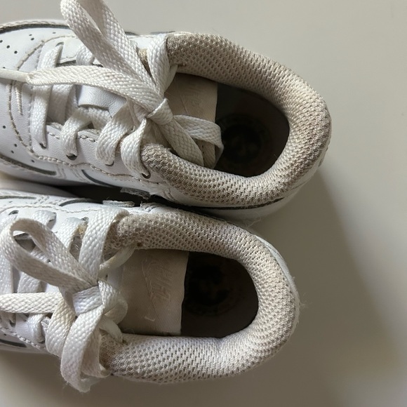 Nike - Picture 4 of 4